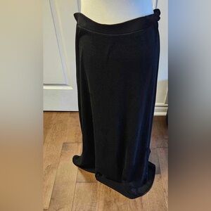 Old Navy - Long Black Skirt XL